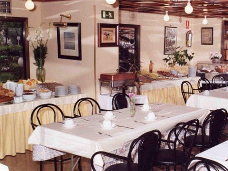 Foxa 25 Hotel Madrid Bagian luar foto