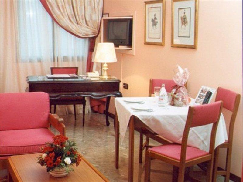 Foxa 25 Hotel Madrid Bagian luar foto
